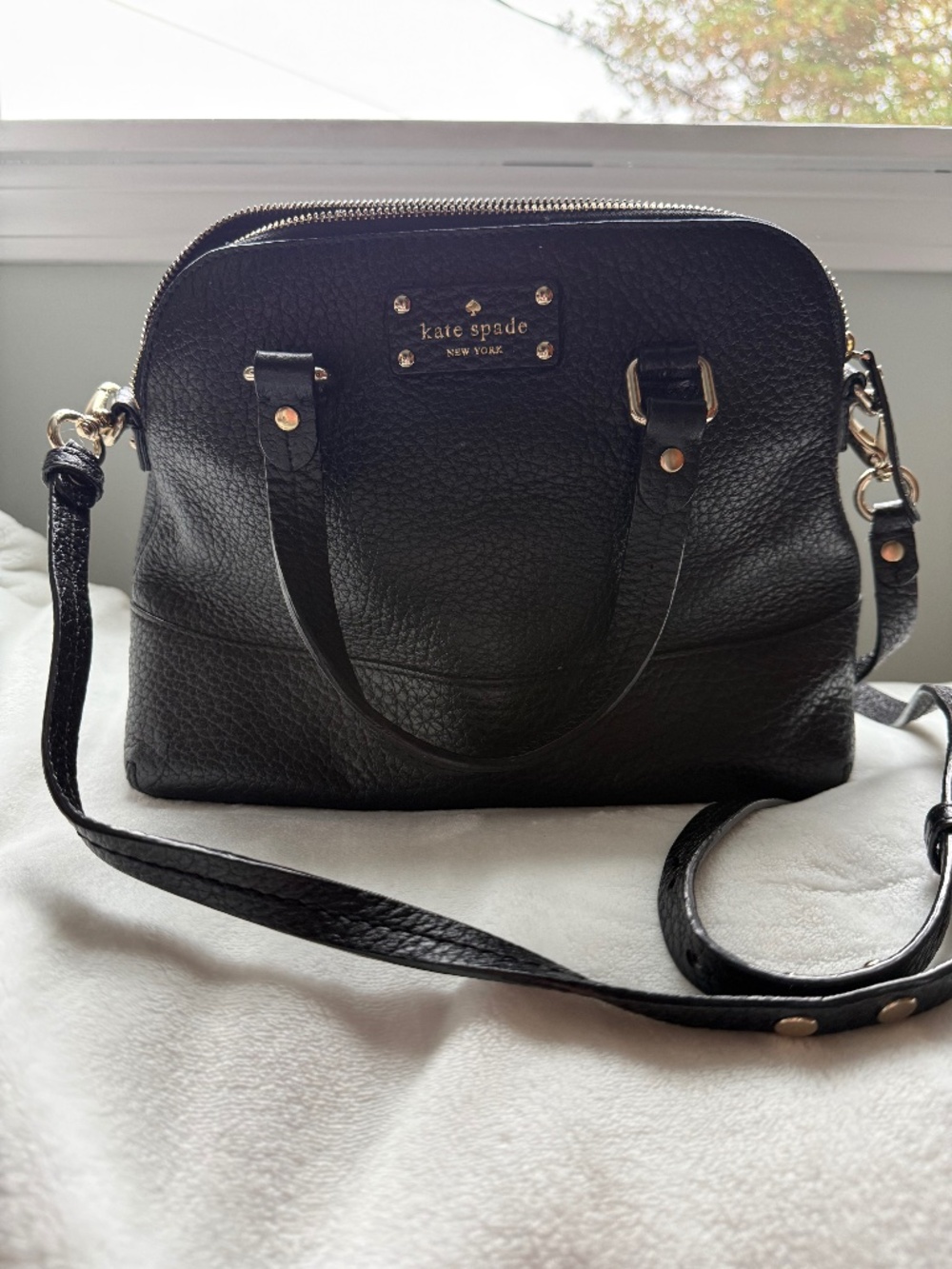 Kate spade black pebble handbag